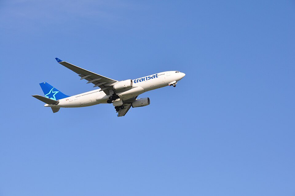 Air Transat (3647835069) (2).jpg — illustrative photo, not partner inventory
