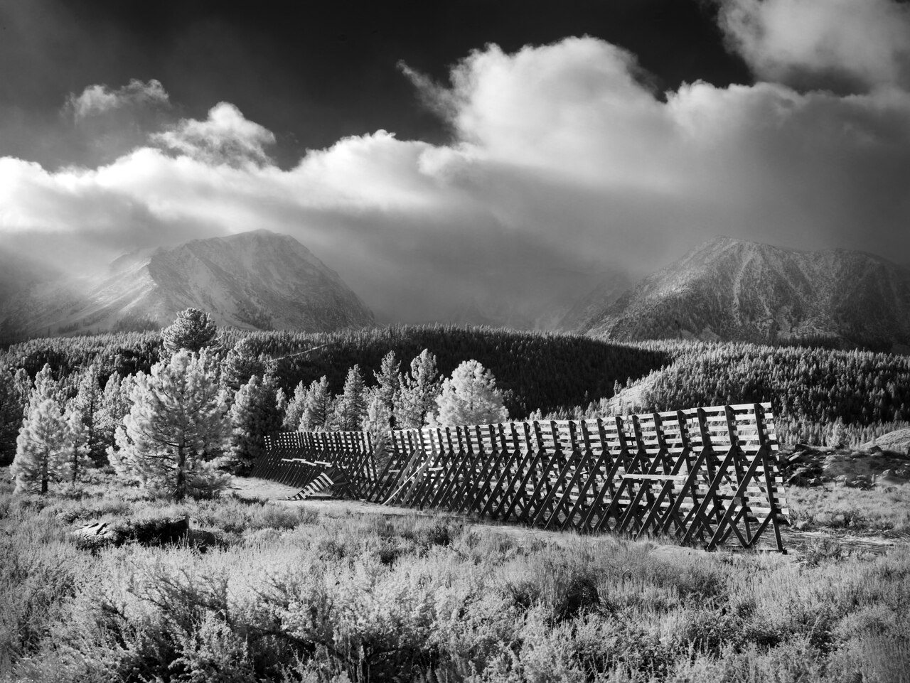 View of mountains, Mammoth Lakes, California LCCN2013633702, illustrative activity photo