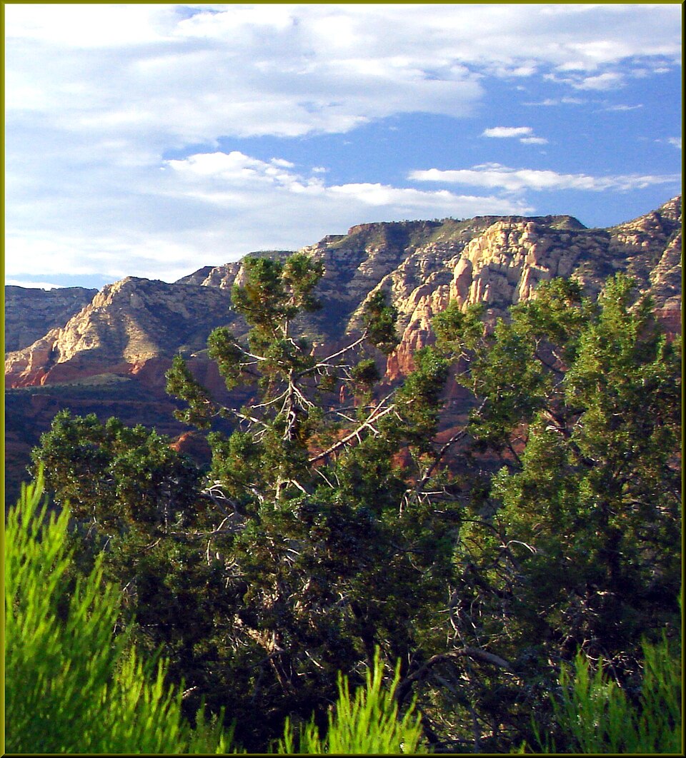 Sunset Scenes, Sedona, AZ 7-30-13zzf (9593216116) — illustrative photo, not partner inventory
