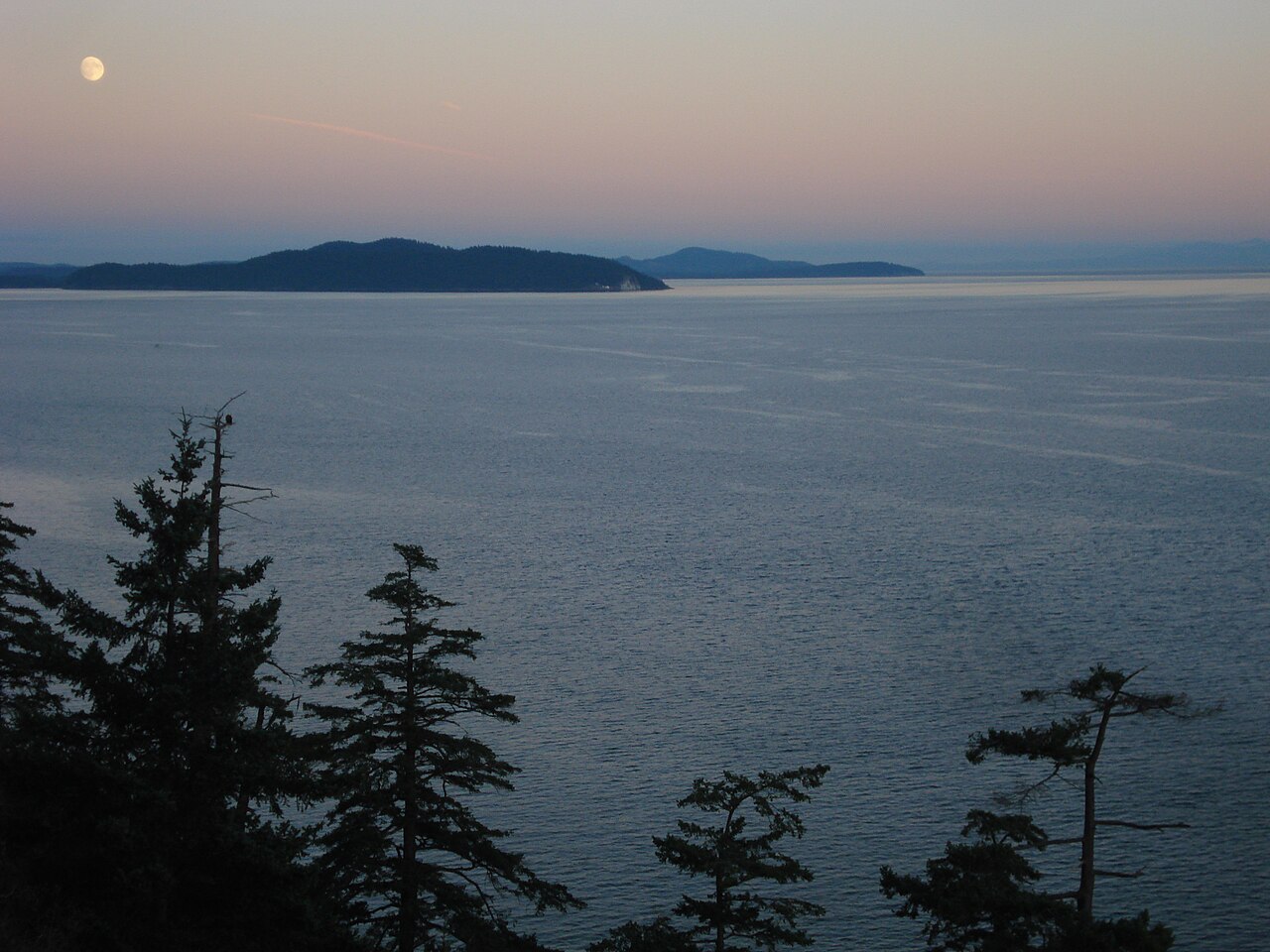Southern Gulf Islands, BC, Canada - panoramio, illustrative activity photo