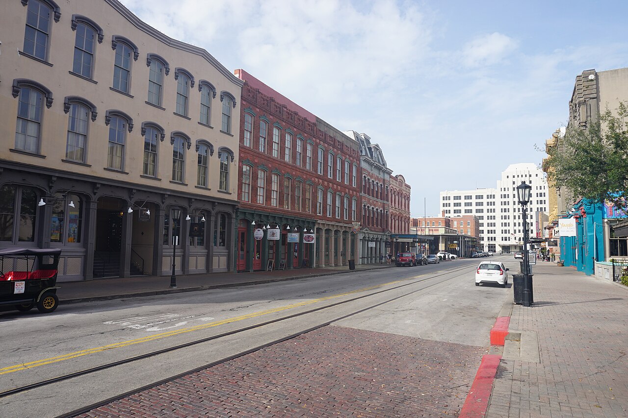Galveston March 2022 12 (Strand Historic District), illustrative activity photo
