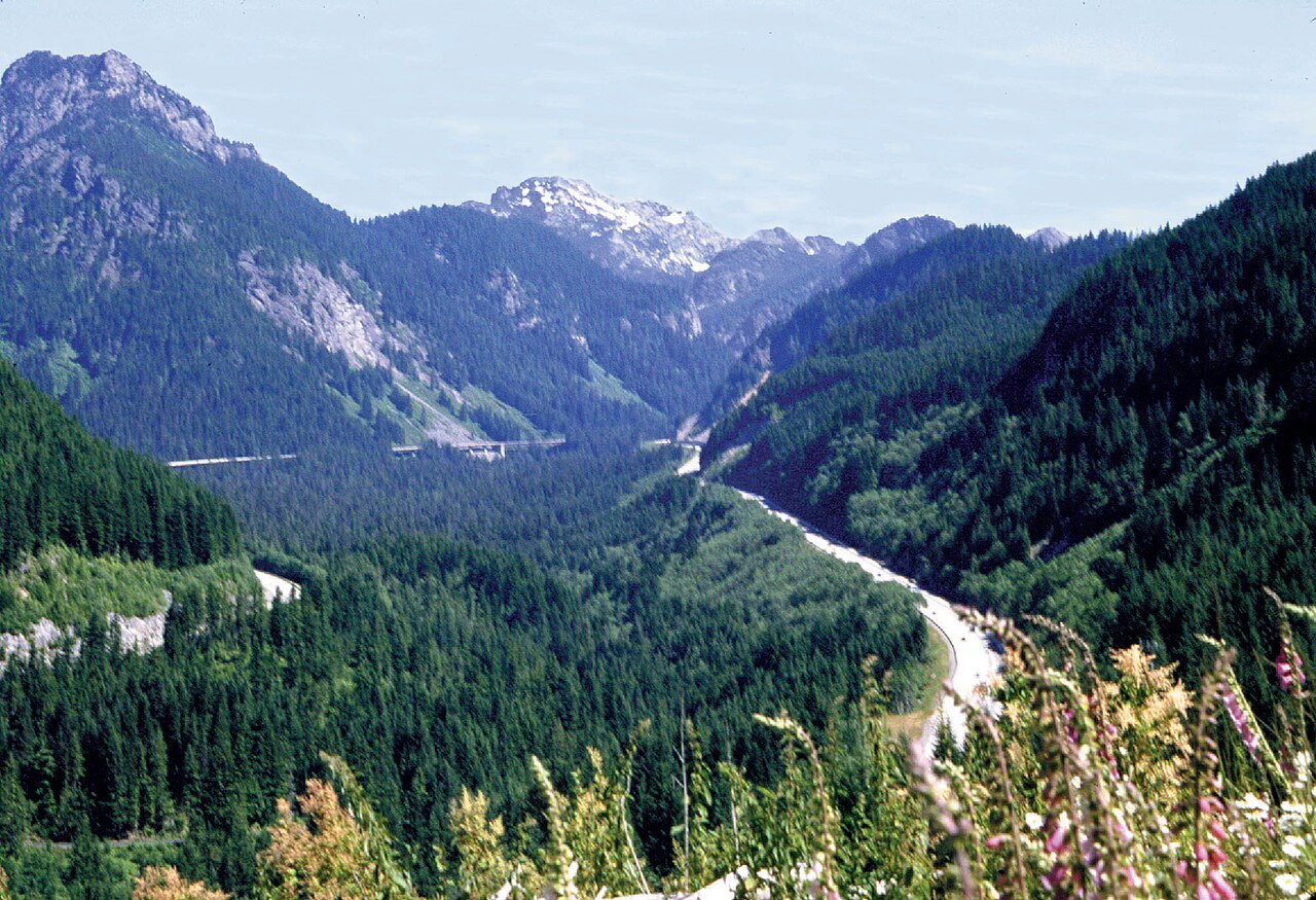 I90ThruSnoqualmiePass, illustrative activity photo