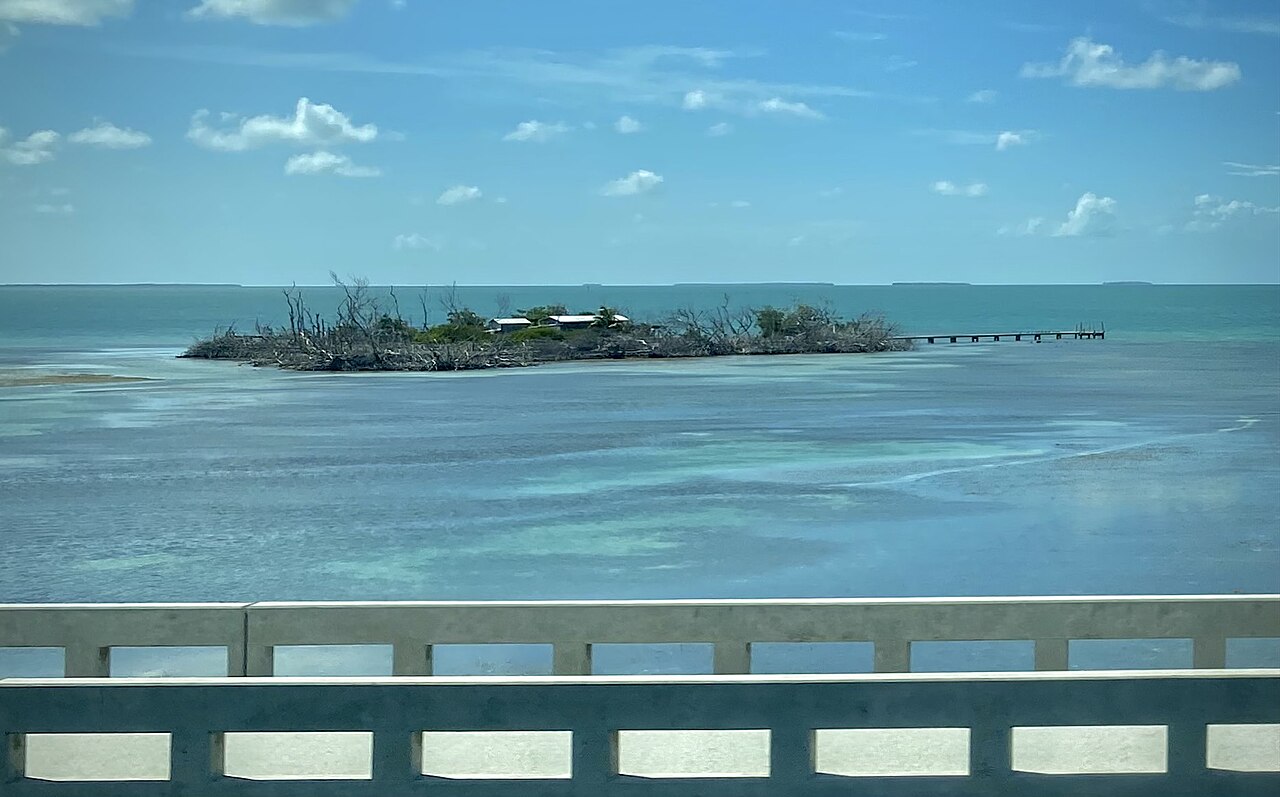 Little Money Key (24.6854203, -81.2264655) Florida Keys, illustrative activity photo