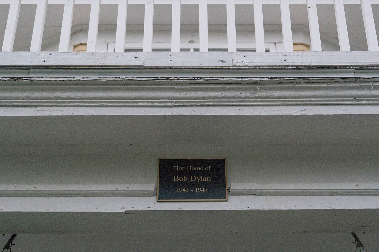 Plaque at boyhood home of Bob Dylan in Duluth, Minnesota, illustrative activity photo