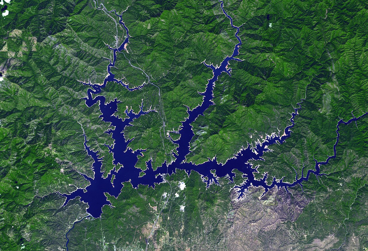 Lake Shasta, California (ASTER), illustrative activity photo
