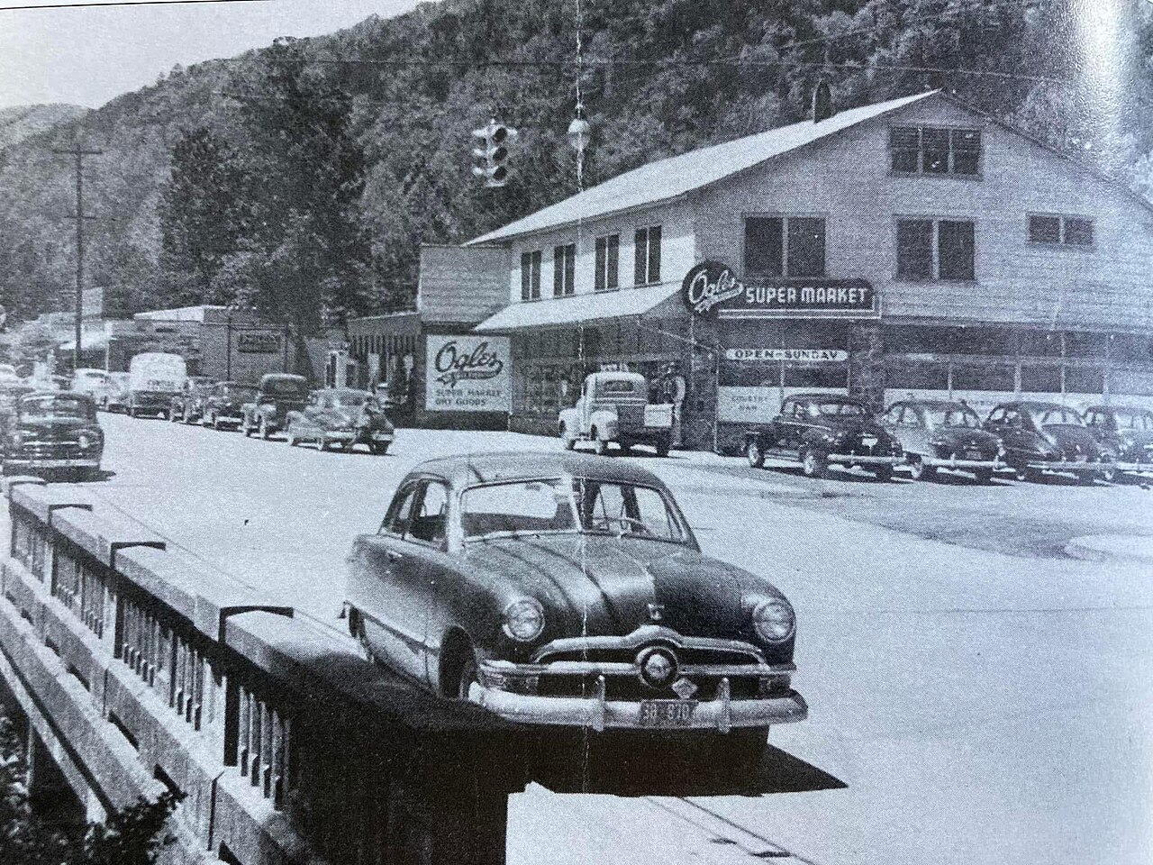 Gatlinburg 1950s, illustrative activity photo