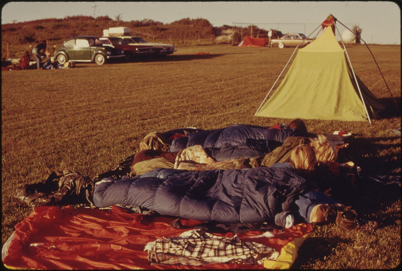 SOME OF THE STUDENTS CAMPED OUT WHILE ATTENDING THE SECOND ANNUAL TALLGRASS PRAIRIE NATIONAL PARK CONFERENCE HELD AT... - NARA - 557147, illustrative activity photo