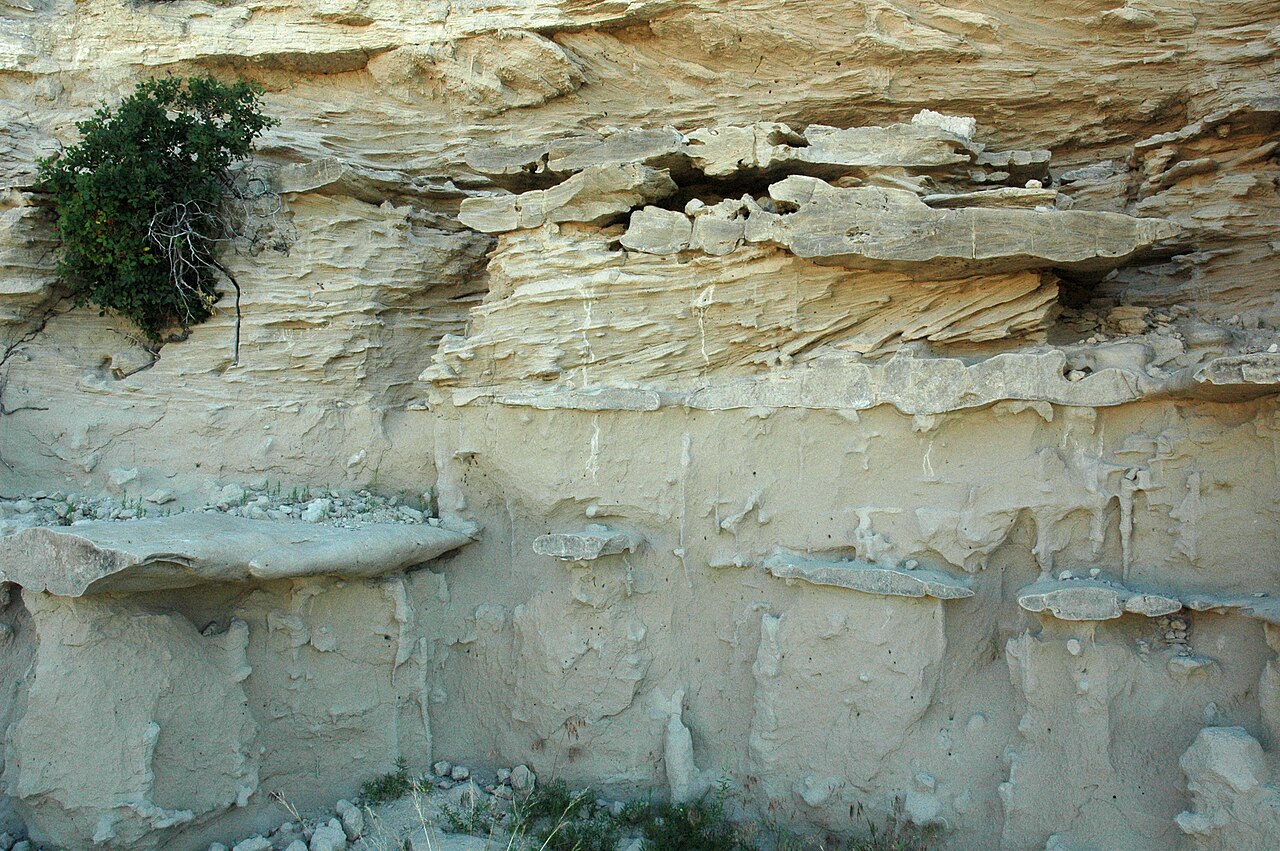 Strata along Saddle Rock Trail, Scotts Bluff National Monument, 2009, illustrative activity photo