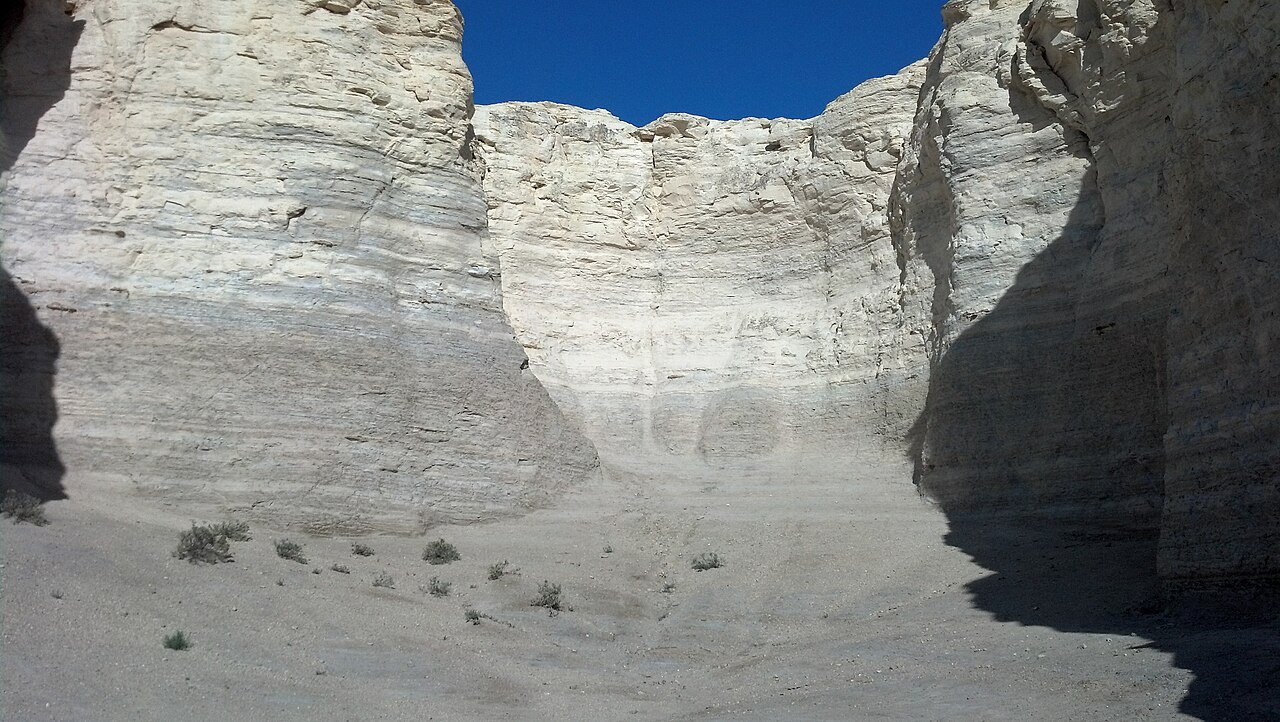 Monument Rocks - panoramio, illustrative photo