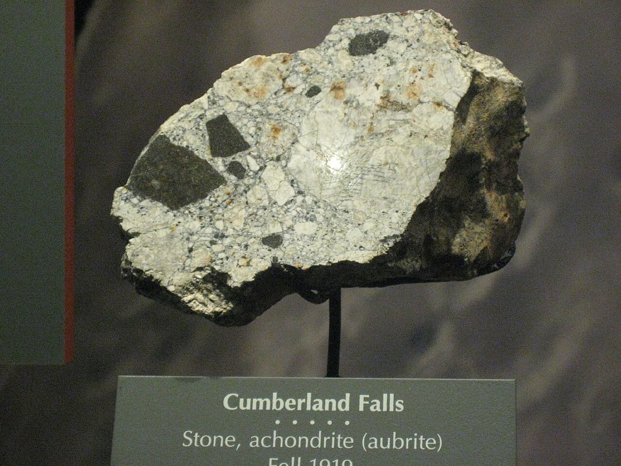 Cumberland Falls meteorite, illustrative activity photo