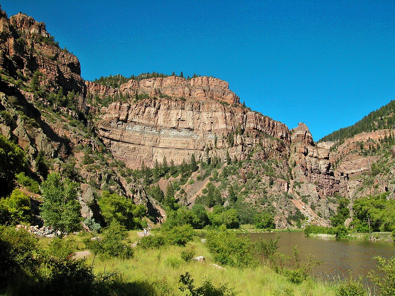 Glenwood Canyon, Colorado River 8-07 (24438360680), illustrative activity photo