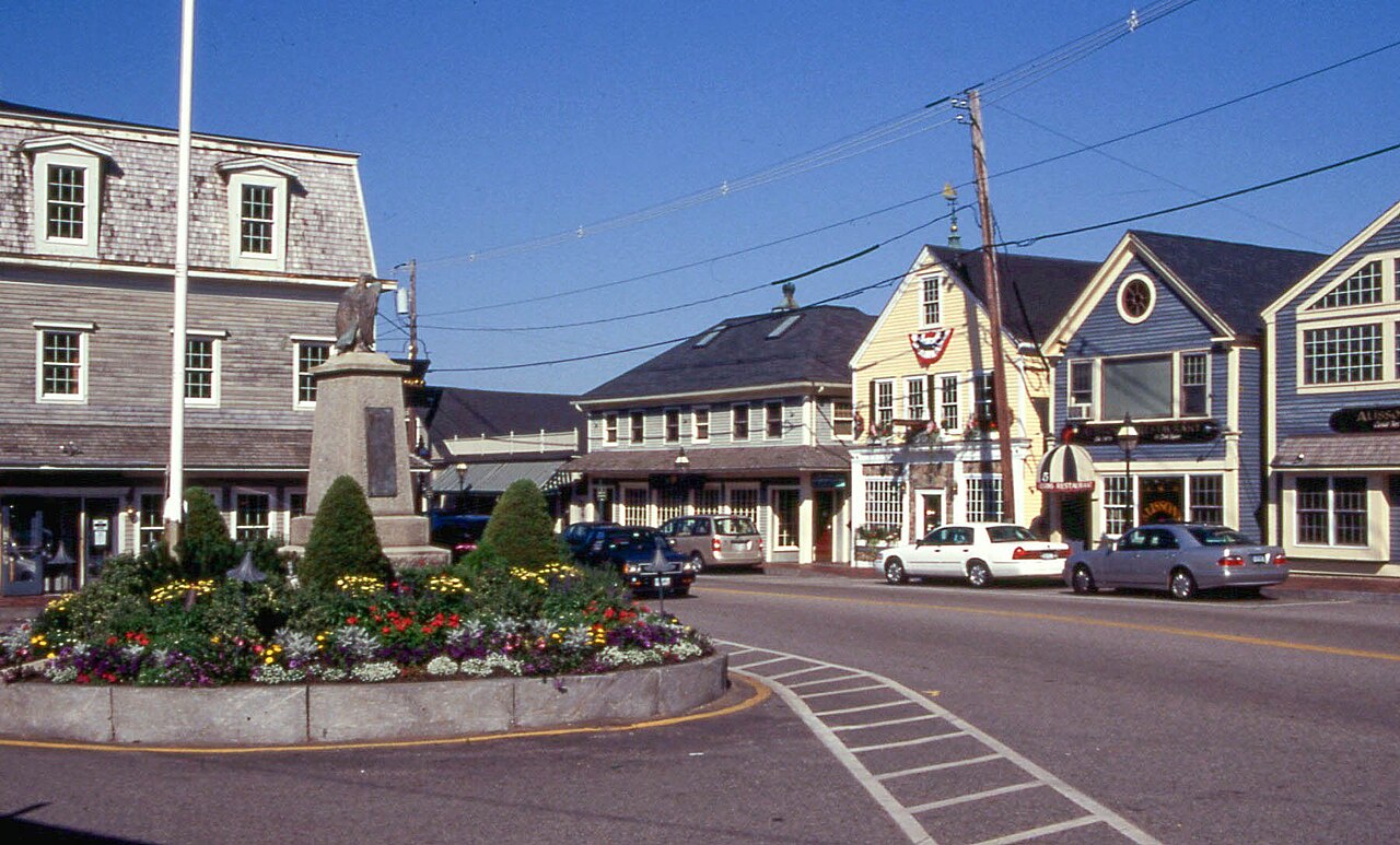 Kennebunkport circle, illustrative activity photo
