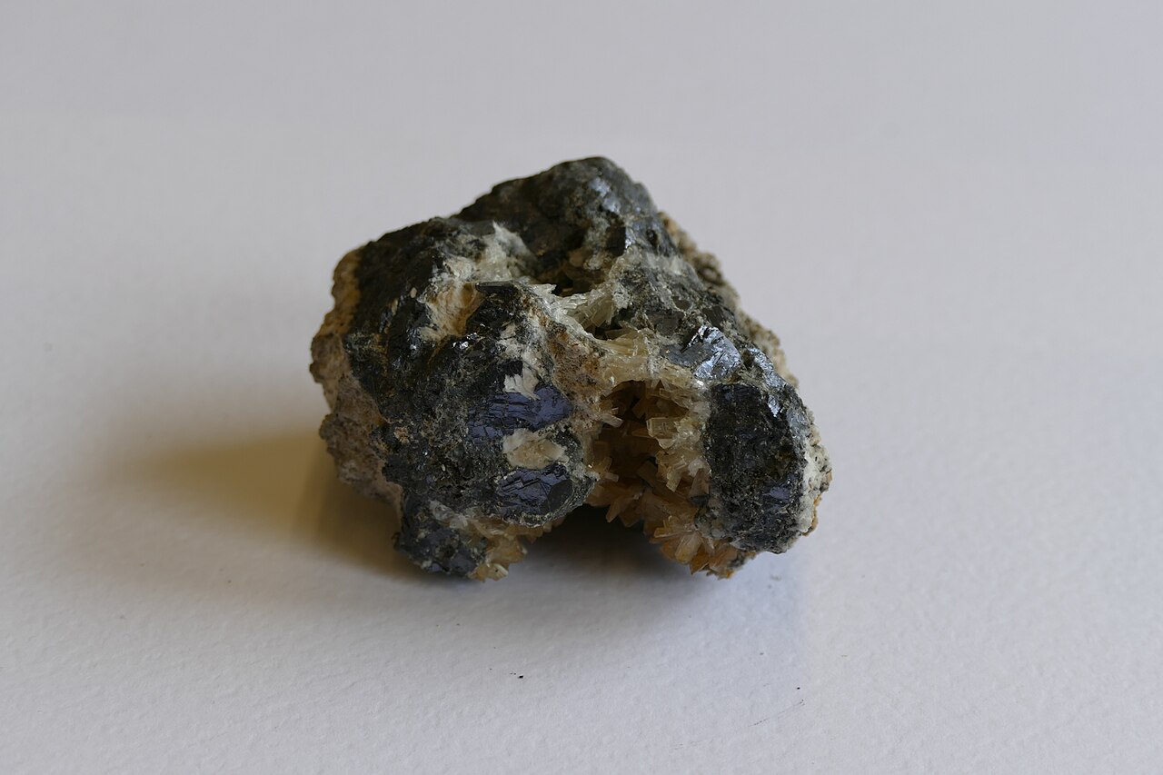 Hemimorphite and Galena 02, illustrative activity photo