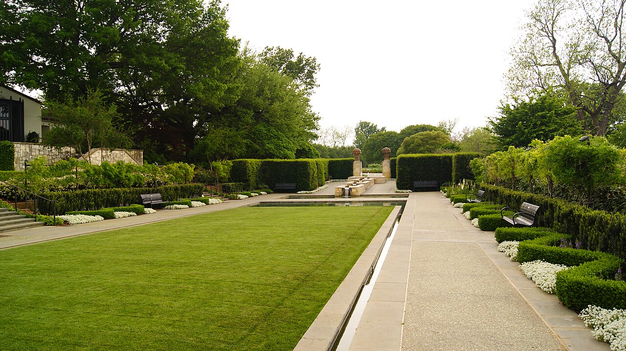 Dallas Arboretum and Botanical Gardens — illustrative photo, not partner inventory