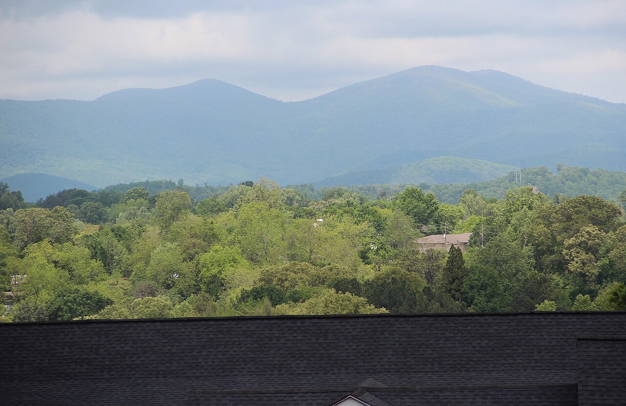 Long Mountain and Gooch Mountain viewed from Dahlonega, April 2017, illustrative photo