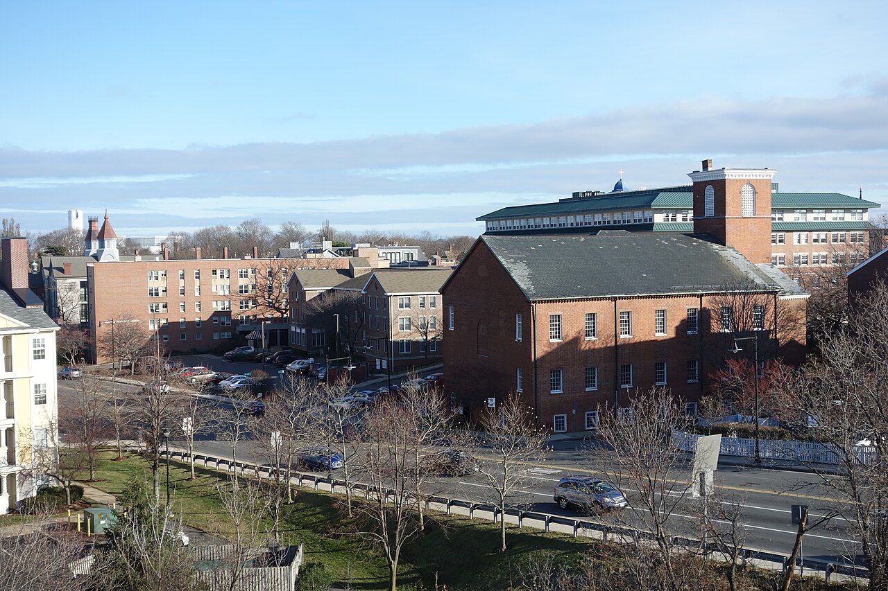 Buildings viewed from Salem station garage (2), December 2018 — illustrative photo, not partner inventory