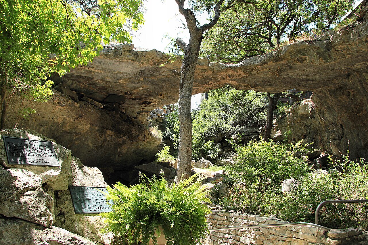 Natural bridge caverns bridge, illustrative activity photo
