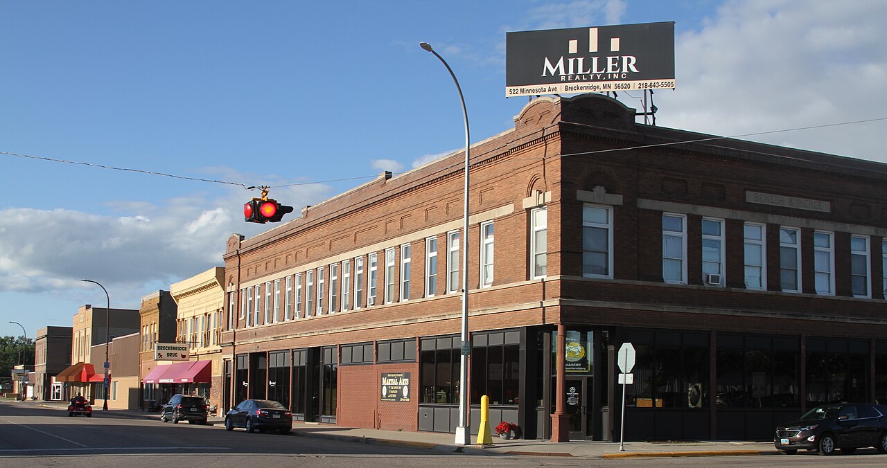 Businesses on 5th Street N, Breckenridge, MN-03, illustrative activity photo