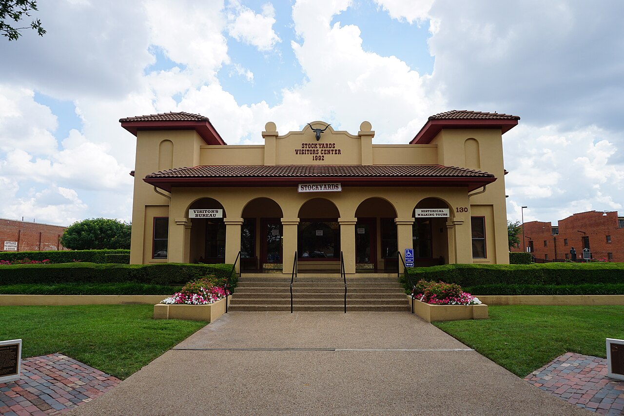 Fort Worth Stockyards June 2016 20 (Stockyards Visitors Center), illustrative activity photo
